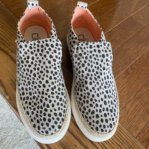 Hey Dude leopard loafers